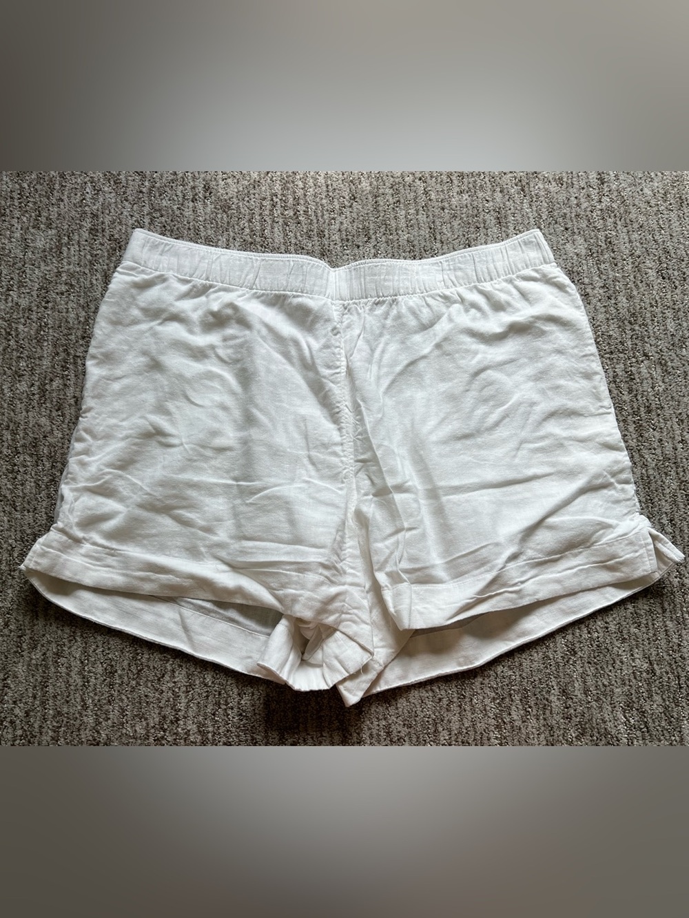 Abercrombie & Fitch White Linen Elastic Waist Shorts